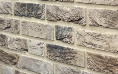 Облицовочный кирпич для фасада дома: виды, преимущества и монтаж