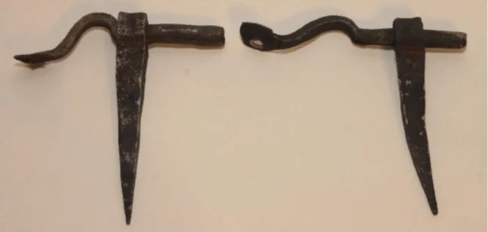 Кованые петли.